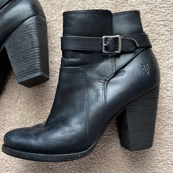 ❤️Gorgeous❤️ The perfect Frye heeled bootie!  Black leather size 8.5 - Picture 8 of 15